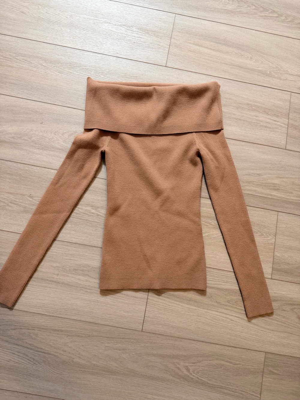 Wilfred Off-the-Shoulder Foldover Sweater - Camel Brown